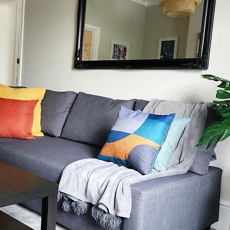 Contemporary Beach Apartment Brighton Bagian luar foto