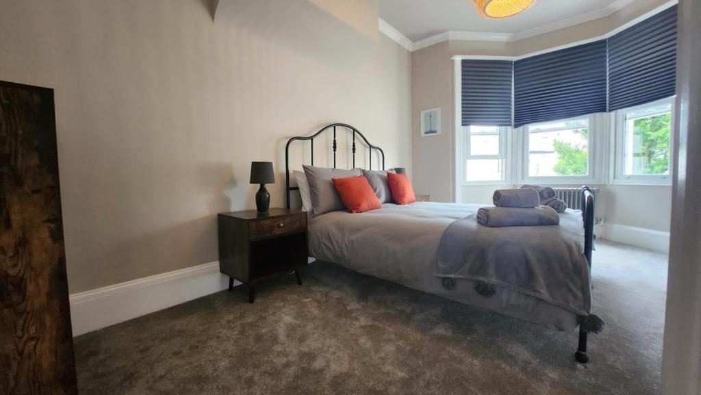 Contemporary Beach Apartment Brighton Bagian luar foto