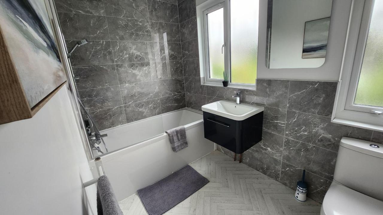 Contemporary Beach Apartment Brighton Bagian luar foto