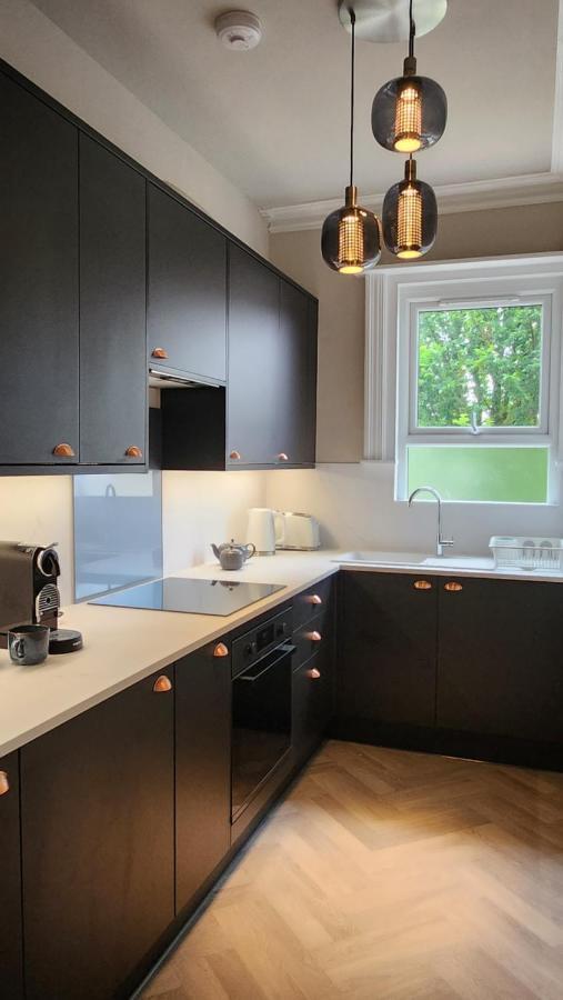 Contemporary Beach Apartment Brighton Bagian luar foto